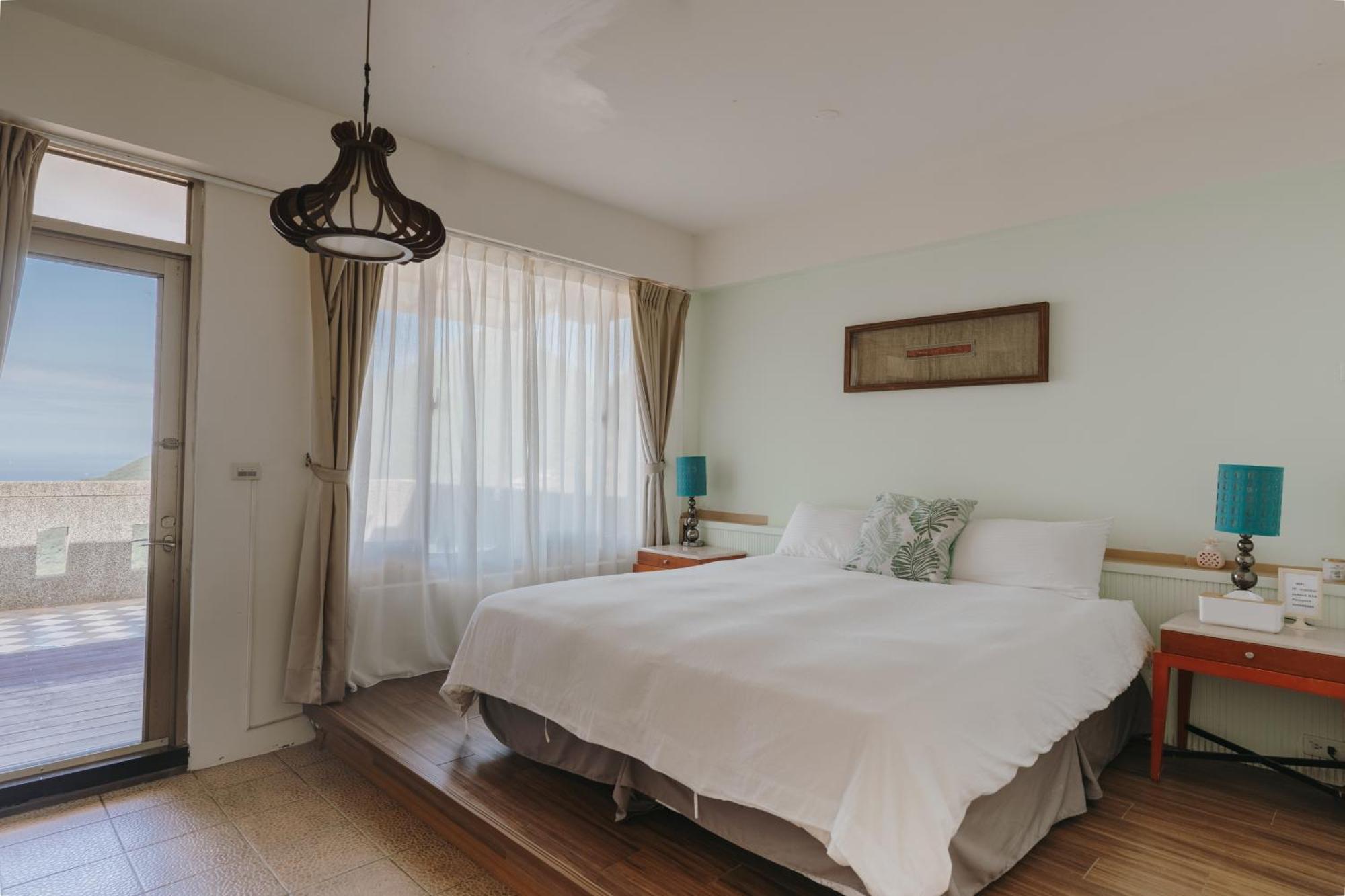 Mountain Traveler Inn Цзюфэнь Экстерьер фото