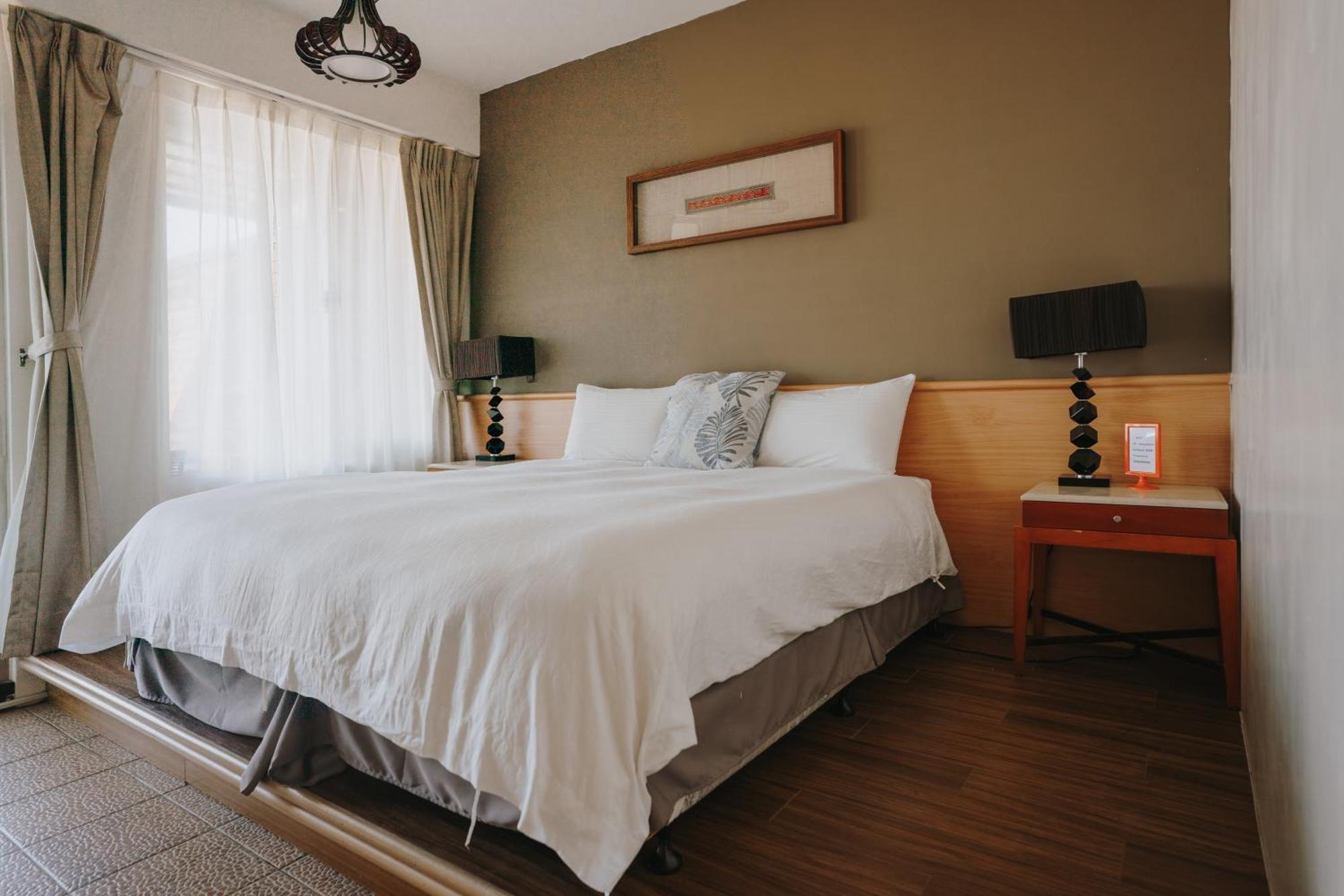 Mountain Traveler Inn Цзюфэнь Экстерьер фото