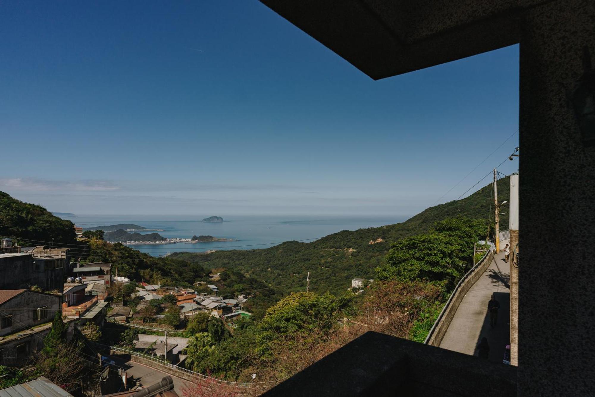 Mountain Traveler Inn Цзюфэнь Экстерьер фото