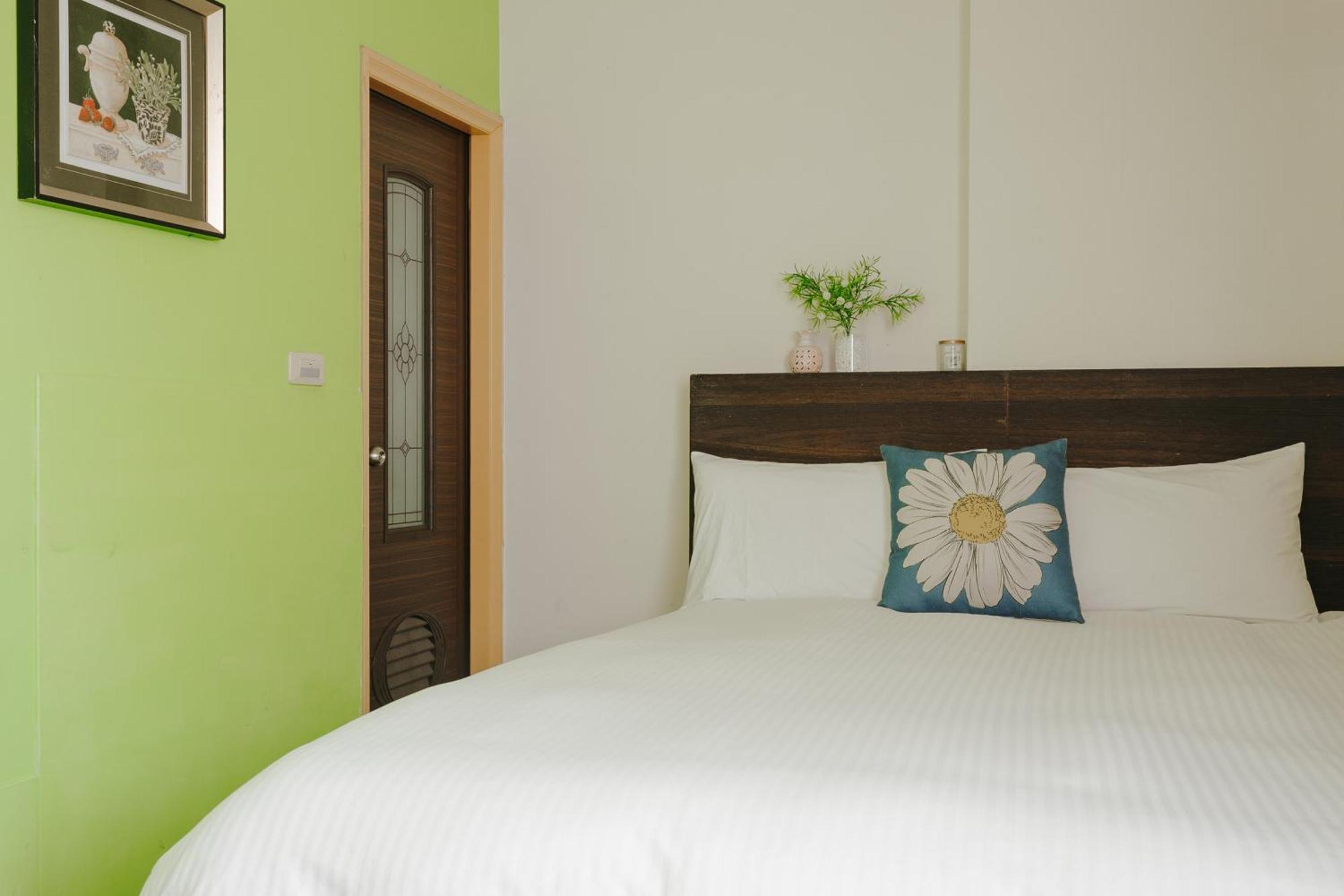 Mountain Traveler Inn Цзюфэнь Экстерьер фото