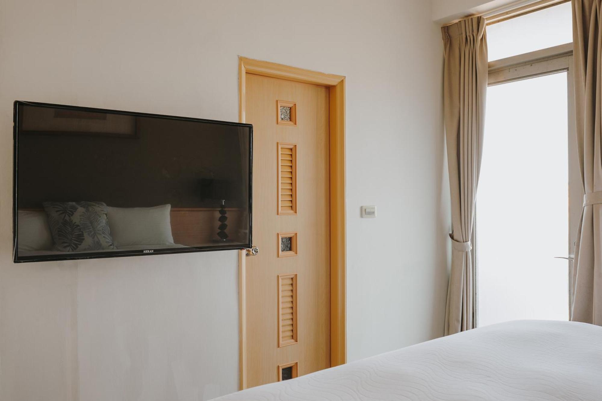 Mountain Traveler Inn Цзюфэнь Экстерьер фото