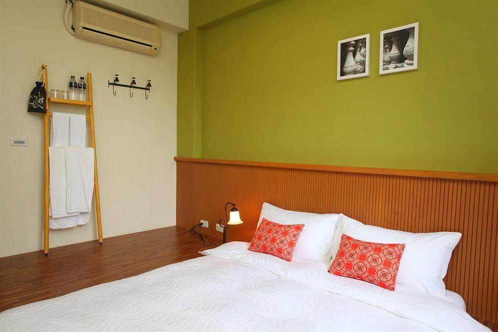 Mountain Traveler Inn Цзюфэнь Экстерьер фото